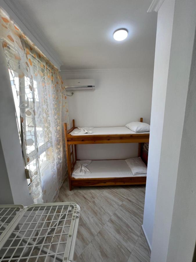 Leo Apartament Durrës Buitenkant foto