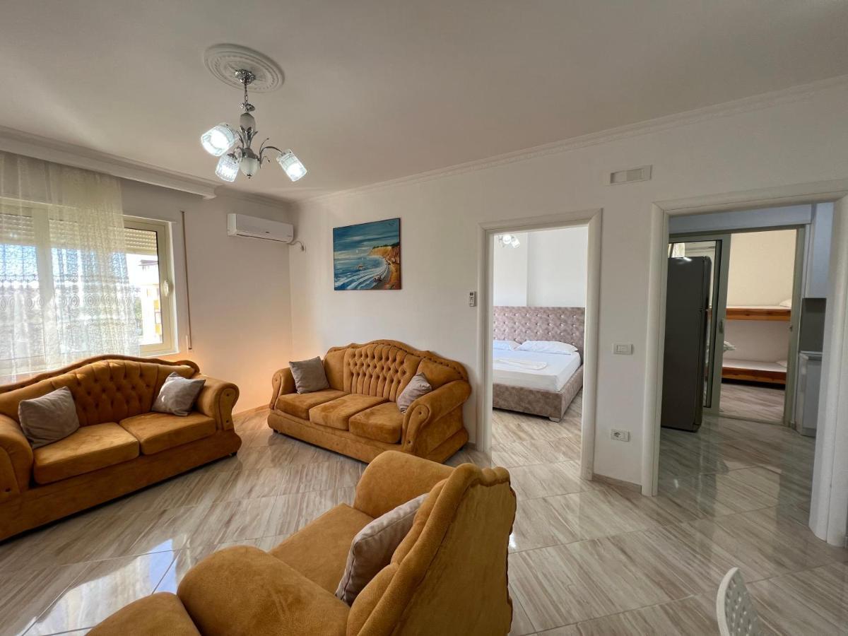 Leo Apartament Durrës Buitenkant foto