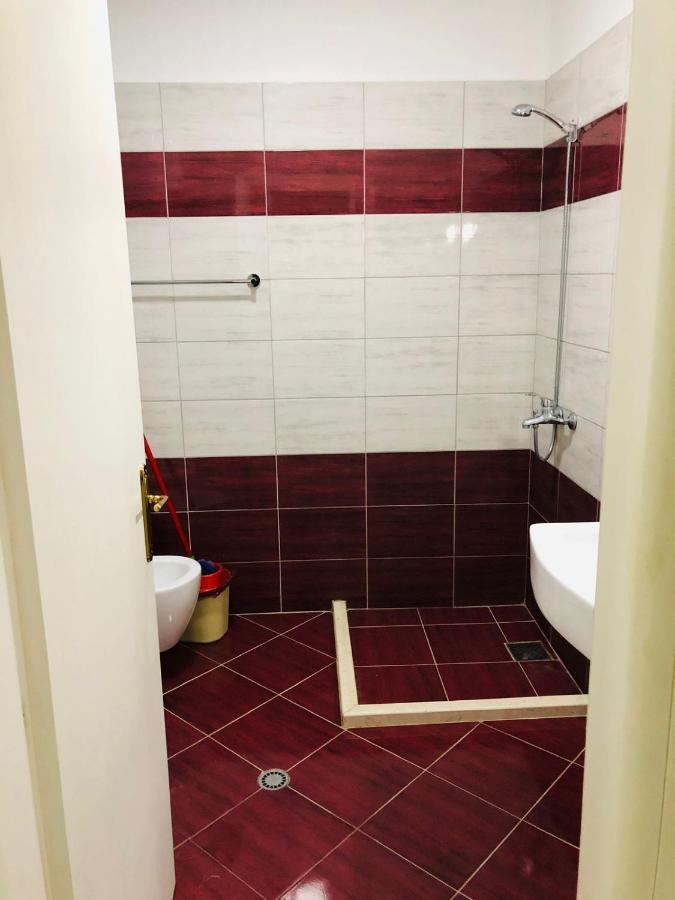 Leo Apartament Durrës Buitenkant foto