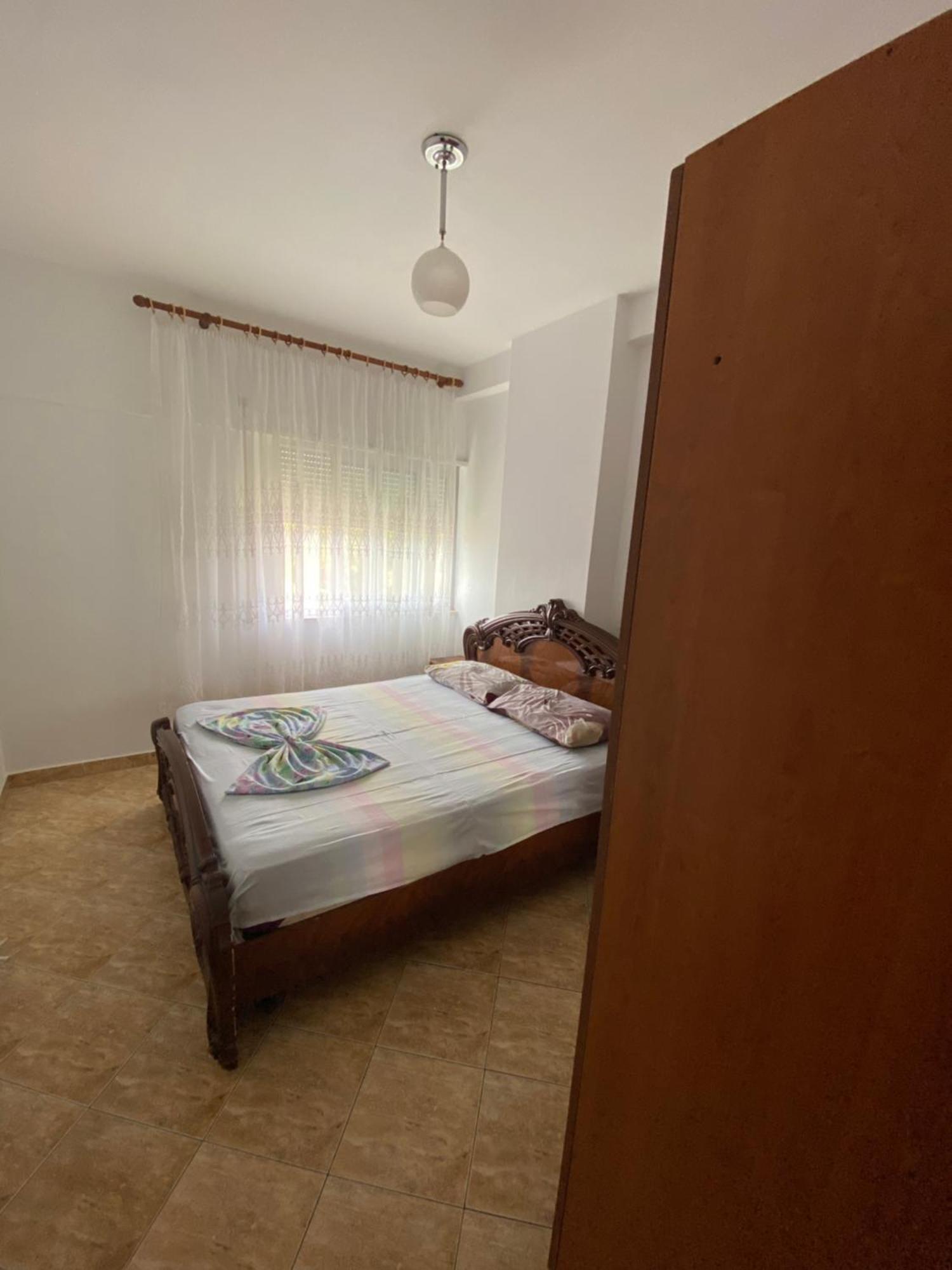 Leo Apartament Durrës Buitenkant foto