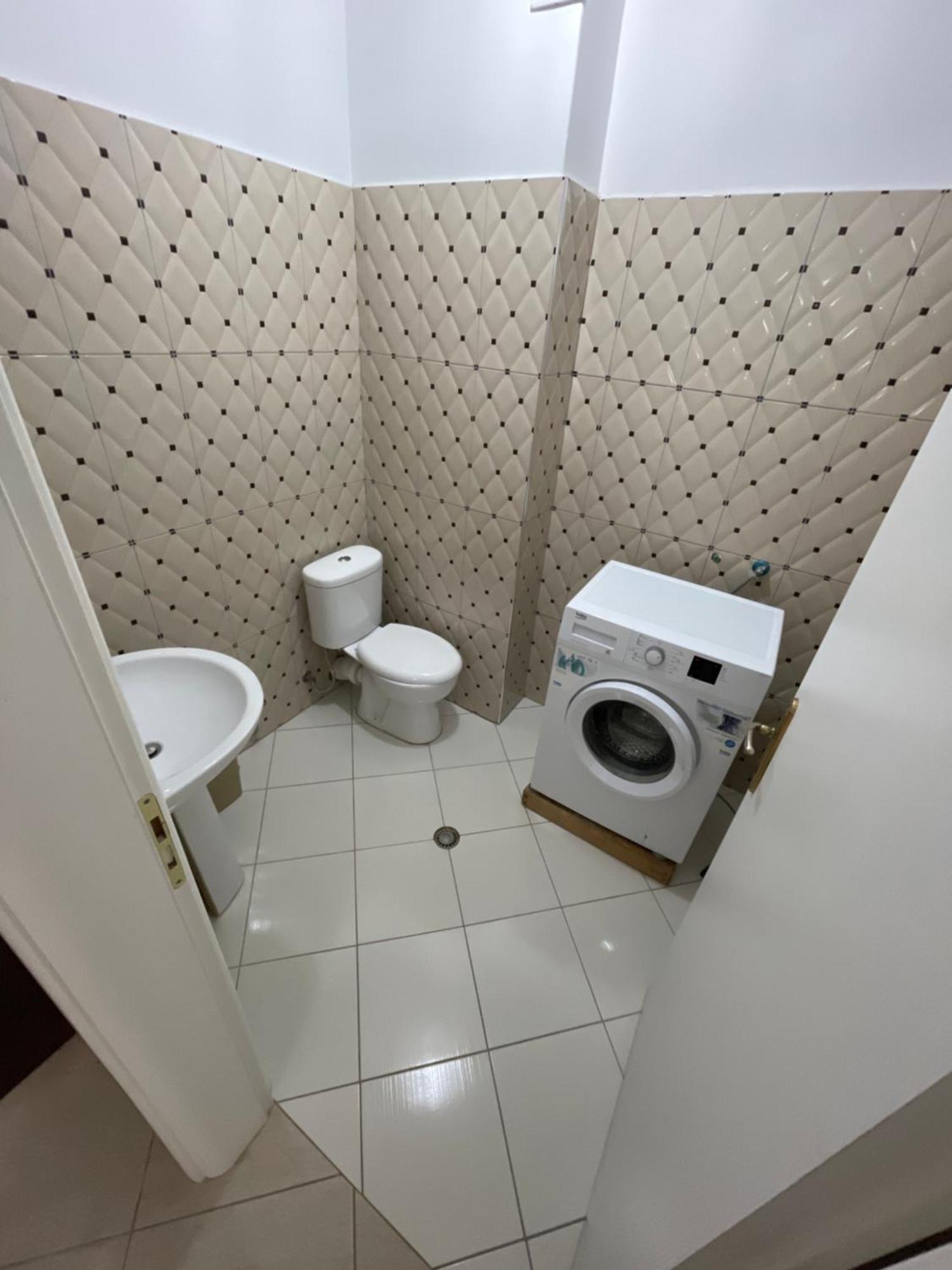 Leo Apartament Durrës Buitenkant foto