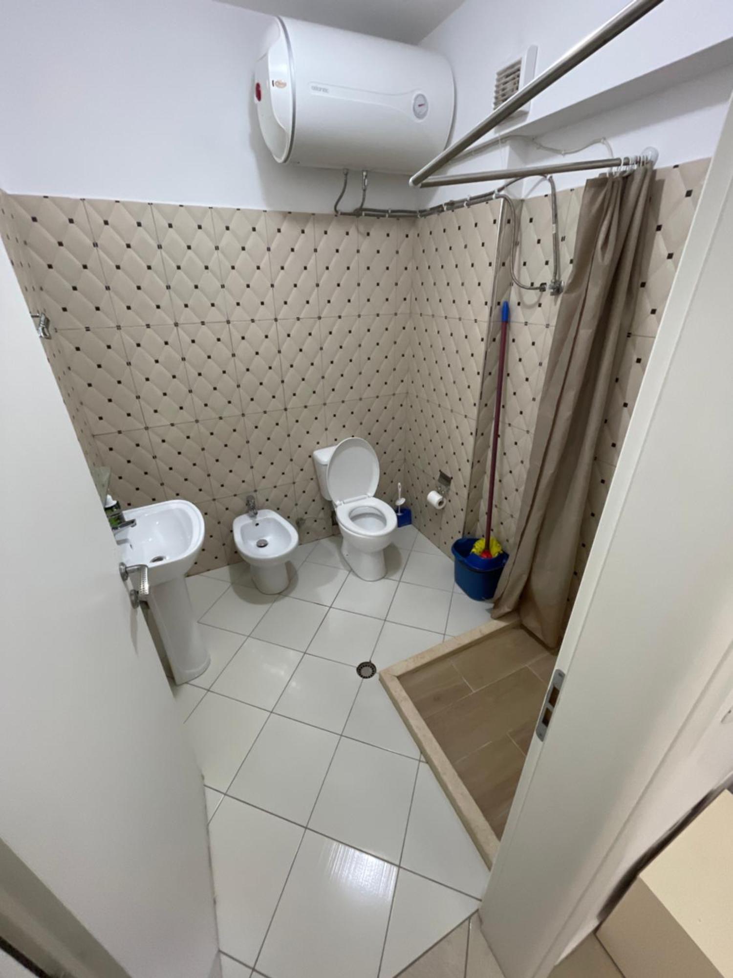 Leo Apartament Durrës Buitenkant foto